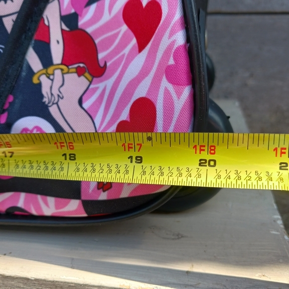 2019 King Features Syndicate Betty Boop  Roll Away Duffle Travel Bag Pink,Black - Picture 9 of 11